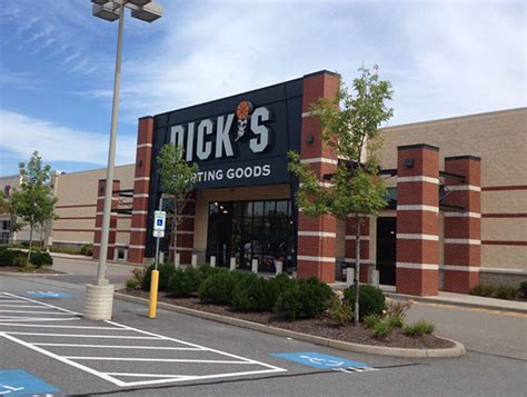 dick's sporting goods dartmouth